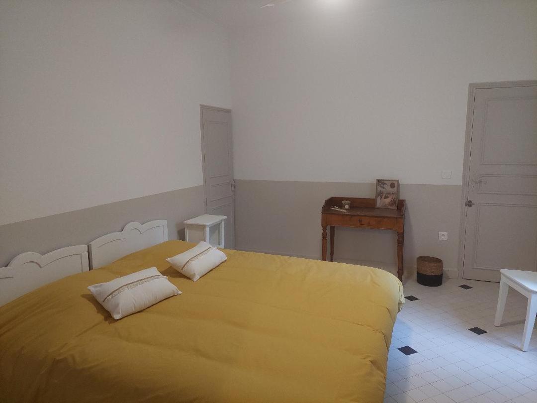 Le Petit Mas Des Alpilles En Provence Villa Saint-Étienne-du-Grès Eksteriør bilde