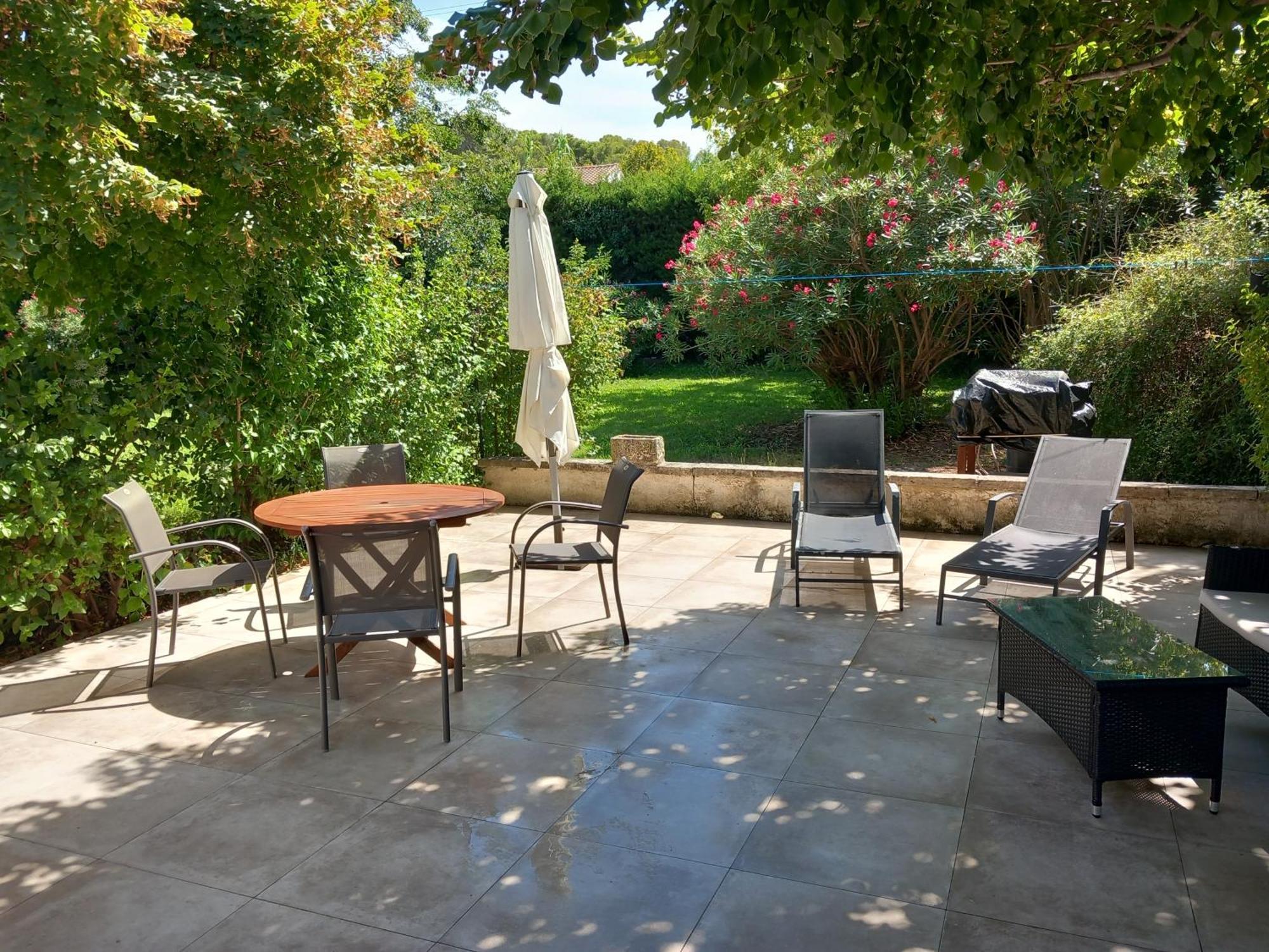 Le Petit Mas Des Alpilles En Provence Villa Saint-Étienne-du-Grès Eksteriør bilde
